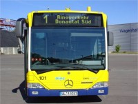 Busz, vonak LCD kijelzők